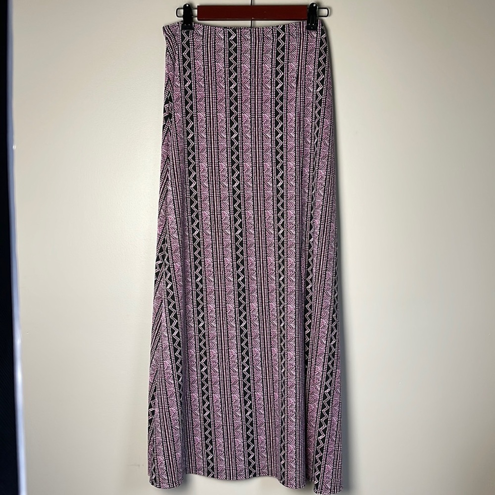 Westport 1962 Pull On A-Line Geometric Patterned Maxi Skirt with Slit Size M